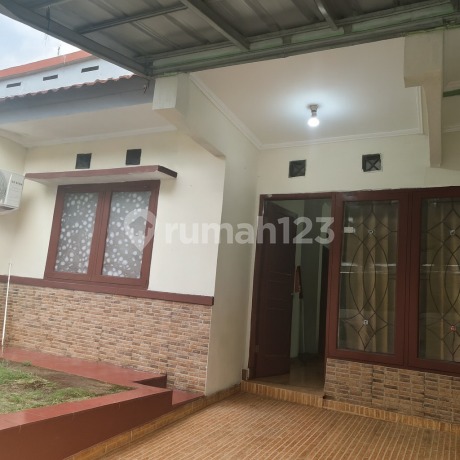 Rumah di Villa Inti Persada, Pamulang Timur, Tangsel. Shot Sale