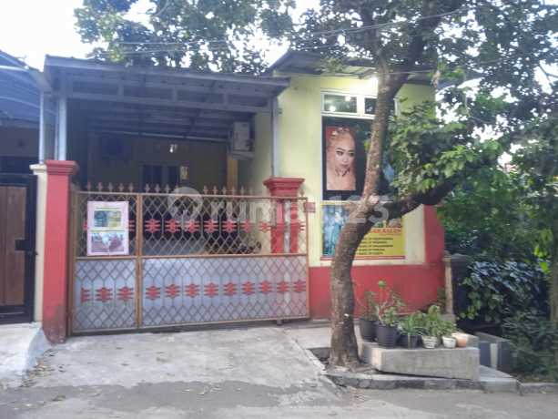 House in Pondok Cabe, Wismamas, Depok, Nice, Semi Furnished, Freehold Certificate