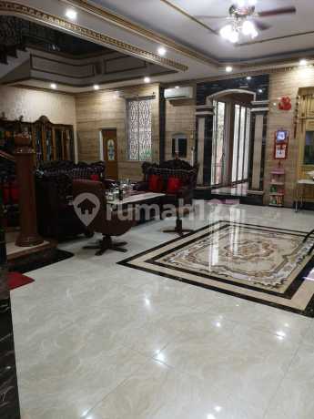 Rumah Mewah Hoek Taman Resort Mediterania Pik