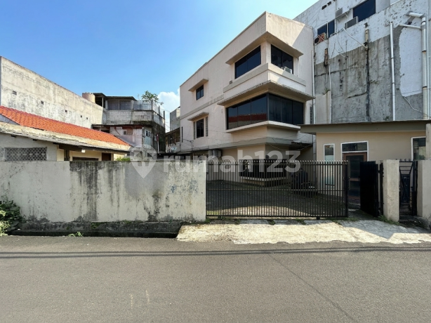 Building + Full Occupancy Boarding House in Tebet, 2 Car Access Road Near Kokas, Rasuna Said &amp; KRL Station