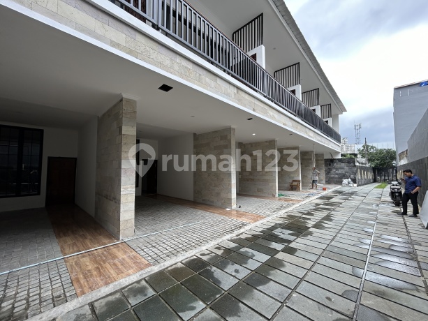 House in Tebet Dalam Complex, Cluster Townhouse, Two-Car Road Access House in Tebet Dalam Complex, Cluster Townhouse, Two-Car Road Access