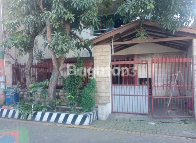 RUMAH KOS DI BRATANG BINANGUN DKT KAWASAN KULINER DAN KAMPUS