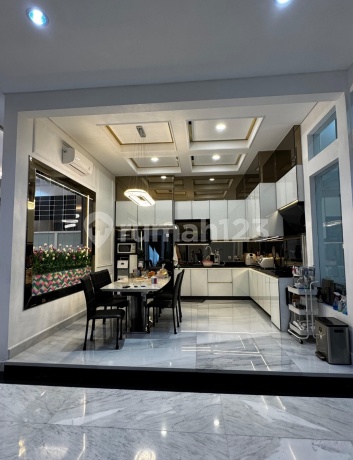 Dijual Cepat Rumah Mewah Modern di Artha Gading Villa. Dijual Cepat Rumah Mewah Modern di Artha Gading Villa.
