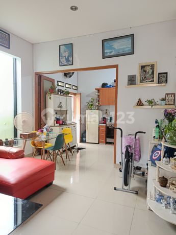 Jual Cepat! Rumah Hook Damara Village, Semi Furnished, Siap Huni Jual Cepat! Rumah Hook Damara Village, Semi Furnished, Siap Huni