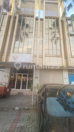 Dijual Ruko Eksklusif di Golf Lake Strategis 3,5 Lantai Dijual Ruko Eksklusif di Golf Lake Strategis 3,5 Lantai