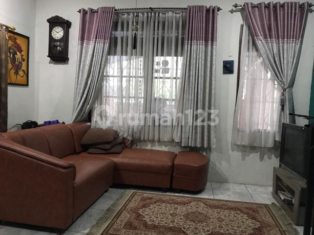 Butuh Cepat Rumah Strategis di Taman Poris Gaga Cipondoh Tangerang