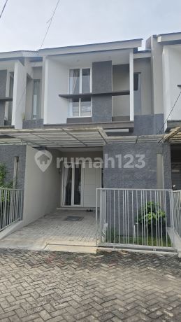 Turun Harga Rumah Baru Free Furnish Strategis Manukan Lontar Sby