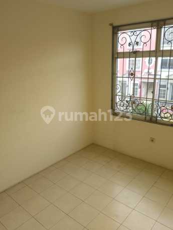 Rumah di Townhouse Taman Paris
lippo Karawaci 
, Tangerang