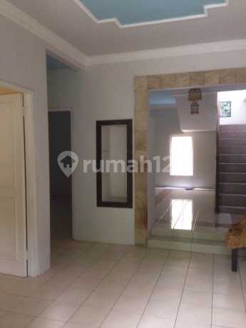 Dijual Rumah Taman Singosari Lippo Karawaci 