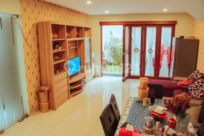 ( Sale) Rumah Main Road Mega Raya, Gunung Batu , Bandung, Luas Nyaman, Bangunan Bagus Dan Strategis (nego) ( Sale) Rumah Main Road Mega Raya, Gunung Batu , Bandung, Luas Nyaman, Bangunan Bagus Dan Strategis (nego)