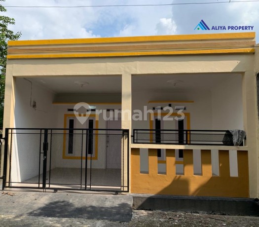 Fully Constructed Ready-to-Live Flood-Free House in Serang Baru City Fully Constructed Ready-to-Live Flood-Free House in Serang Baru City