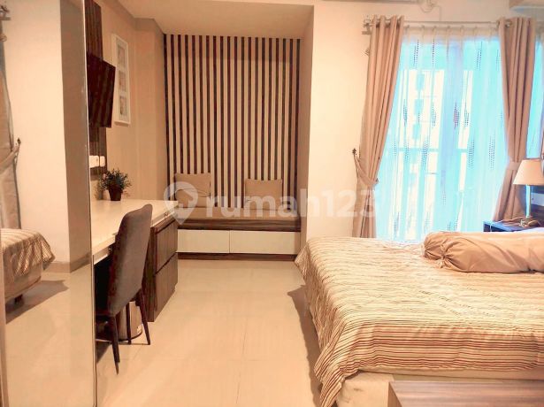 Studio Skyline Paramount Apartemen 