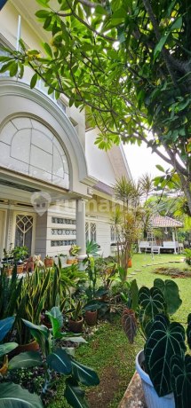 Rumah Mewah Minimalis Modern di Komplek Setra Sari Kulon