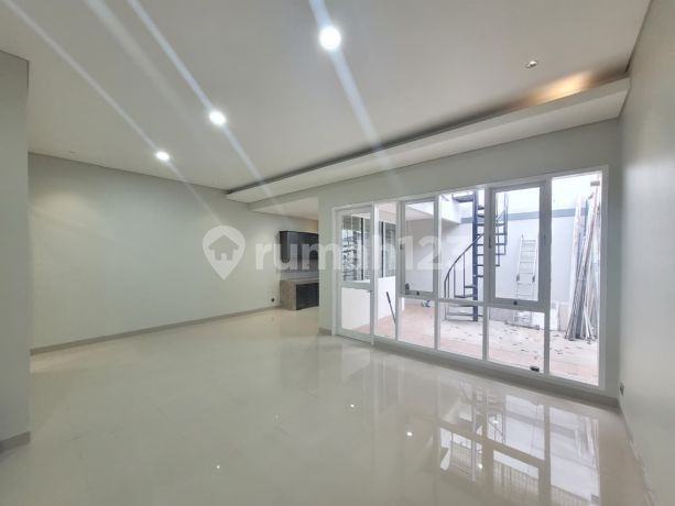 Good Deal! House in Taman Holis Indah 1