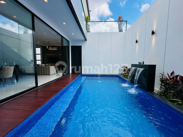 Luxurious Modern Villa Canggu Near Berawa Beach Luxurious Modern Villa Canggu Near Berawa Beach