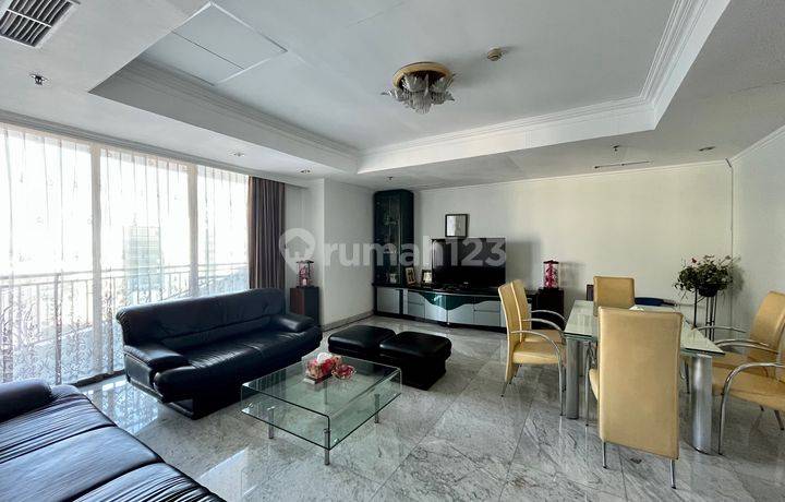 Kondominium Regency 3BR luas 134m2, Akses langsung ke Tunjungan Plaza Surabaya
