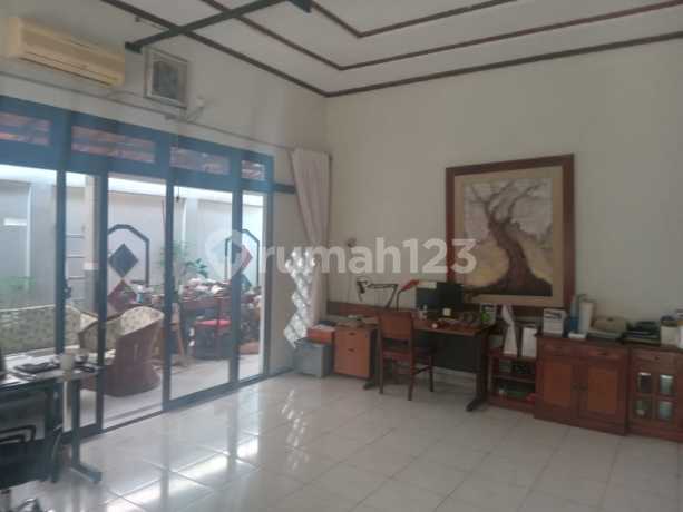 Rumah Cantik dan Asri di Komplek DPS Jakarta Pusat