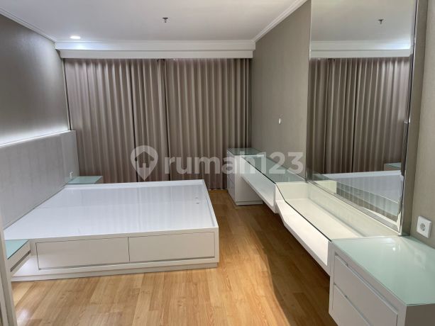 Murah Apartemen The Peak Tunjungan Plaza 3 BR Fully Furnish Murah Apartemen The Peak Tunjungan Plaza 3 BR Fully Furnish