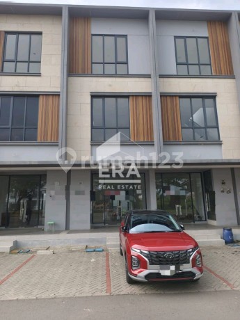 Dijual/ Sewa Ruko 3 lt Brand New Lumibiz di Legenda Wisata Cibubur Strategis Paling Depan.