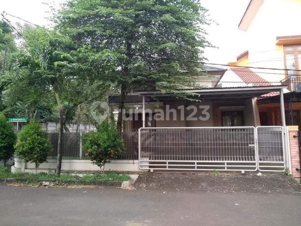 House With Large Land in Pulo Gebang Kirana Housing
