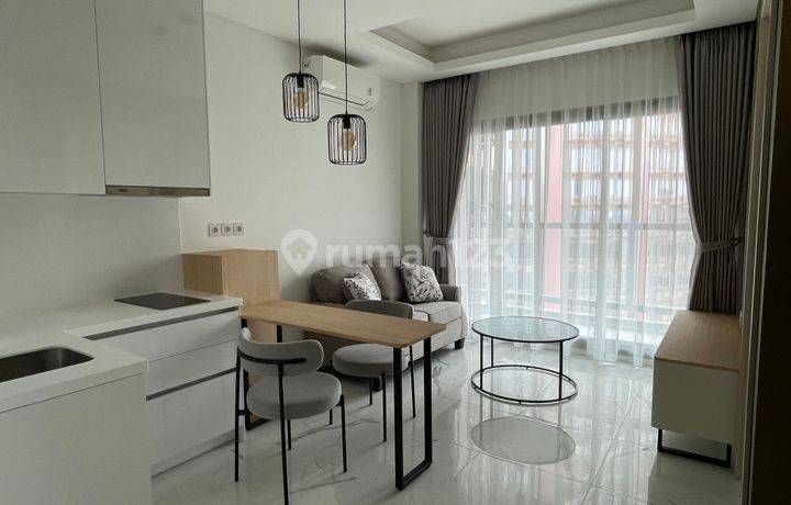 For Rent Sq Res 1 Br, 15 Jt /month