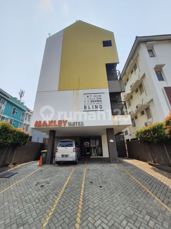 Gedung Kos di Lincoln Drive Dormitory