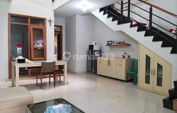 Jual Rumah Istana Pasteur Regency Dekat Akses Tol Pasteur