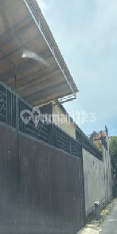 For Sale Spacious House in the Center of Denpasar City, Strategic Location, Suitable, Flood-Free