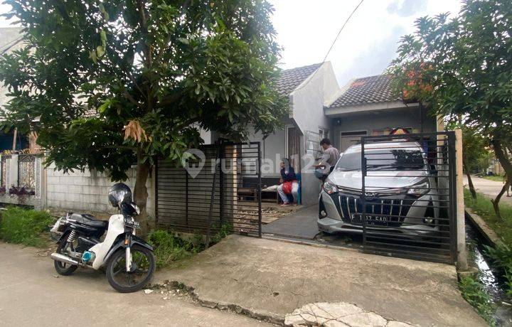 Dijual Rumah Hoek di Griya Setu Permai 3 Bekasi 