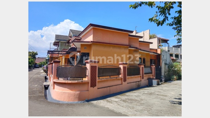 Dijual Rumah hunian 1,5 lantai di Ciomas Pagelaran