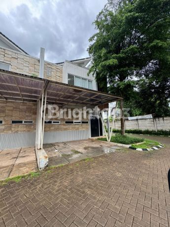 RUMAH HOOK 2 LANTAI DI PERUMAHAN ACCOLA PARK  DI SERPONG