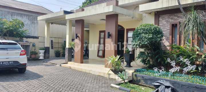 Spacious Land House in Pamulang Complex, 10 Minutes to Unpam Spacious Land House in Pamulang Complex, 10 Minutes to Unpam