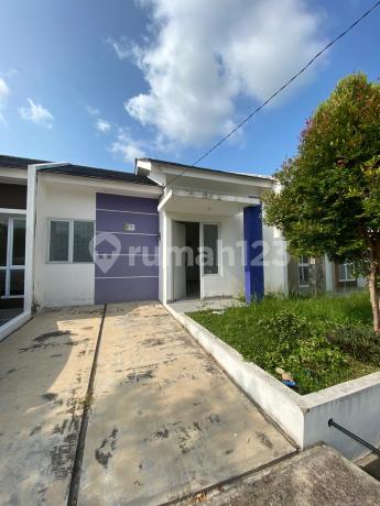 FOR SALE VICTORIA VILLAGE HOUSING UNIT