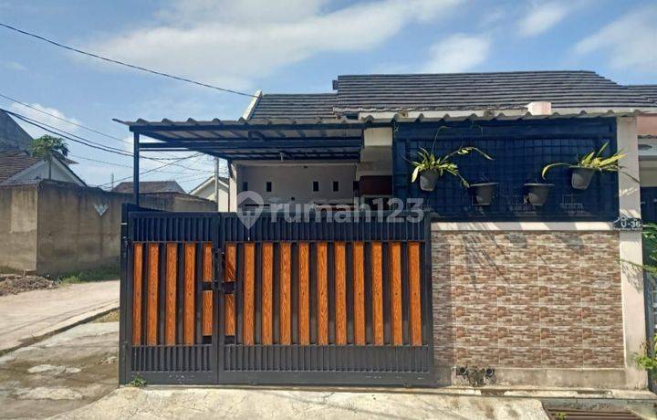 Rumah Hook Di Komplek Pohon Mangga Regency Rancamanyar 