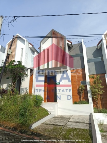 Rumah 2 Lantai SHM di Perumahan Bridge Town, Malang