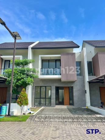 Rumah Baru di Central Park Juanda Tipe Calle 2 Lantai Depan Taman