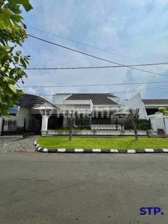 Rumah Classic di Pakis Argosari Dekat ke Raya Mayjend Sungkono Rumah Classic di Pakis Argosari Dekat ke Raya Mayjend Sungkono