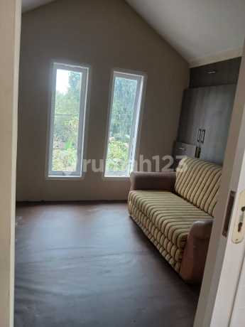 Dijual Rumah Strategis Area Jl. Taman Cihanjuang