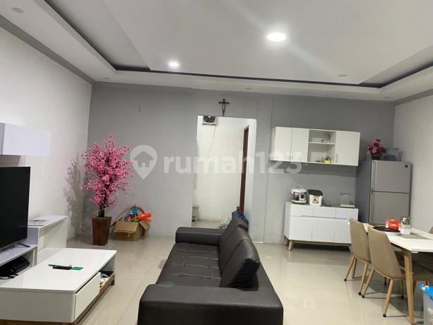 Rumah Bagus SHM 3 lantai luas 120 meter lebar 6 meter di cluster Green Ara Harapan Indah, Bekasi Rumah Bagus SHM 3 lantai luas 120 meter lebar 6 meter di cluster Green Ara Harapan Indah, Bekasi