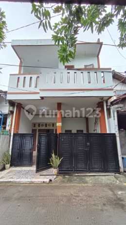 Rumah Dibawah Harga Pasar 2 Lantai Bagus Dekat Mesjid di Perumahan Mega Regency Bekasi