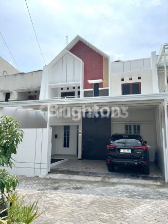 RUMAH CANTIK 2 LANTAI DI VILLA GREEN VILLAGE JL PALAGAN SLEMAN YOGYAKARTA