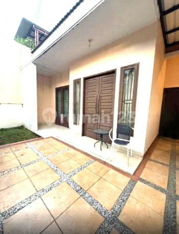 Di Jual Cepat Rumah Hoek Cantik Premium di Japos Bintaro Tangerang Selatan - 10224Et