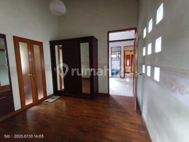 D Jual Rumah Siap Huni Posisi Hook di Setraduta Bandung