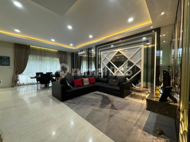 Dijual Rumah Mewah Rumah Cluster Emerald Cove Phg Gading Serpong