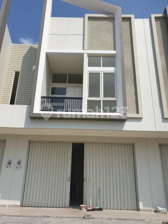 Jual Ruko Siap Pakai di Vasana Harapan Indah 2 Bekasi Jual Ruko Siap Pakai di Vasana Harapan Indah 2 Bekasi