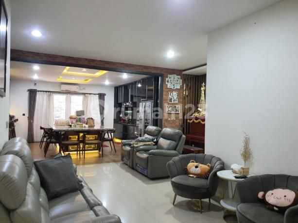 Rumah 2 Lt Fullfurnished di Cluster Giri, Suvarna Sutera Y00176