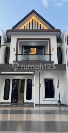 Rumah Modern Di Jagakarsa, Jakarta Selatan - Siap Huni Rumah Modern Di Jagakarsa, Jakarta Selatan - Siap Huni
