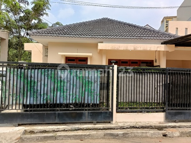 Dijual Rumah Hook Boulevard di Taman Peninsula Pekayon Bekasi Dijual Rumah Hook Boulevard di Taman Peninsula Pekayon Bekasi