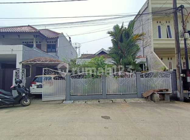 For Sale Strategic House in Depkes Complex, Jatibening Bekasi For Sale Strategic House in Depkes Complex, Jatibening Bekasi