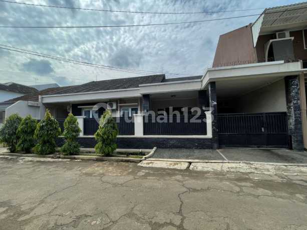 Dijual Rumah Luas, Tidak Banjir Komplek Di Jatiwaringin, Pondok Gede.